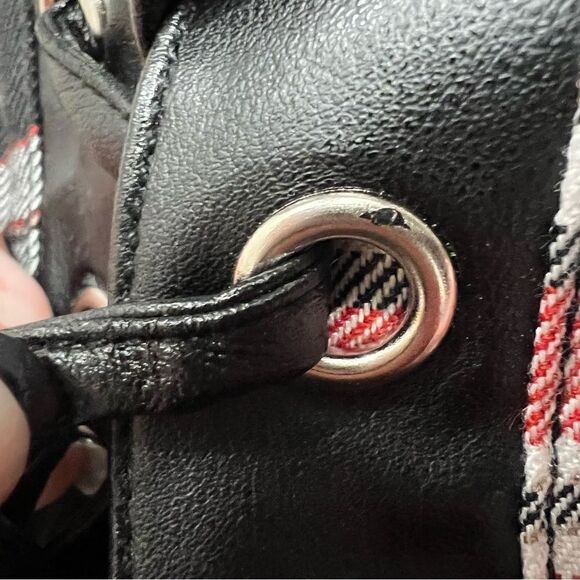 NWT vintage Tripp NYC red black plaid miniskirt with grommets and lacing sz XS - Picture 4 of 10